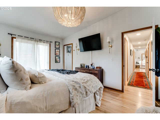 1410 LAKE Dr, Eugene, OR 97404