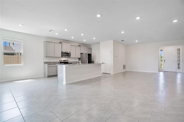 3504 CRESCENT PEAK WAY, Plant City, FL 33565