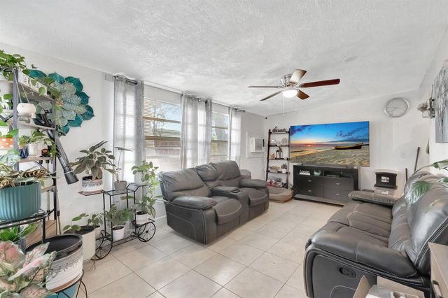 3063 Floweva Street A, West Palm Beach, FL 33406