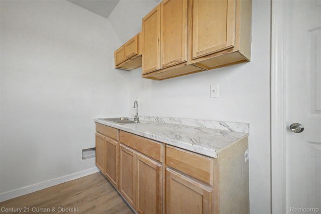 3799 Pingree Street, Detroit, MI 48206