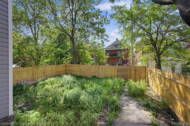 3799 Pingree Street, Detroit, MI 48206
