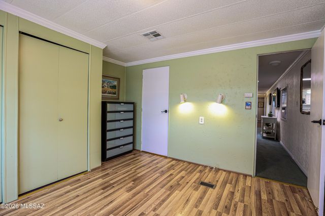 5702 W Circle Z Street, Tucson, AZ 85713