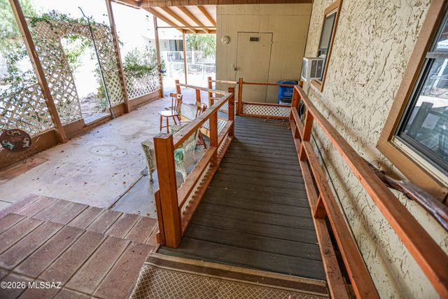 5702 W Circle Z Street, Tucson, AZ 85713