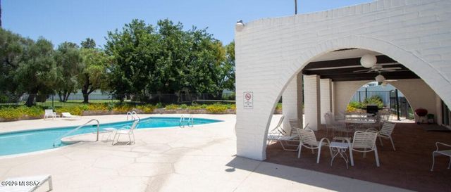 5702 W Circle Z Street, Tucson, AZ 85713