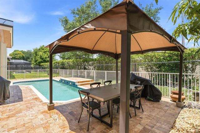 15391 SW 18th St, Miramar, FL 33027