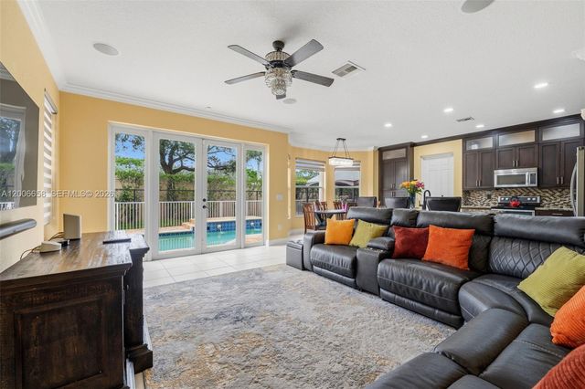 15391 SW 18th St, Miramar, FL 33027