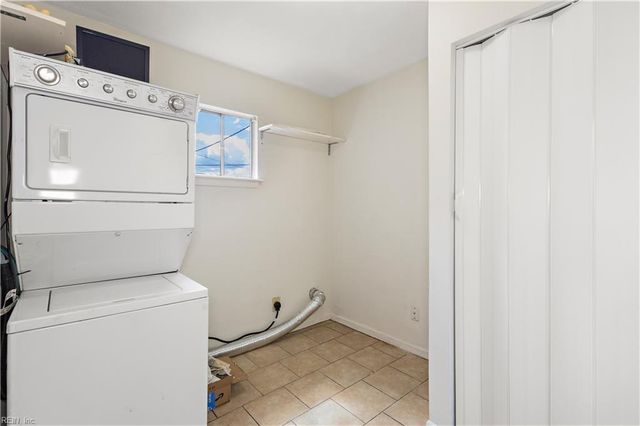 926 Diggs CT, Suffolk, VA 23434