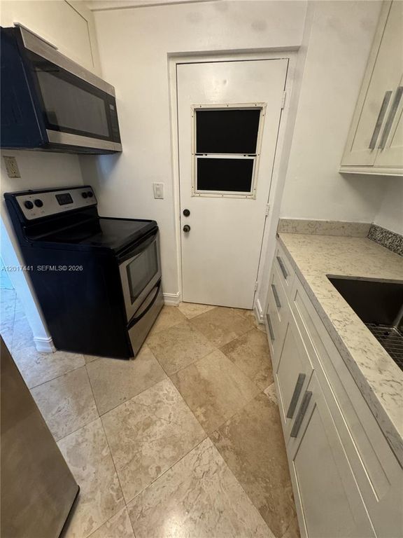 1407 NE 56th St 316, Fort Lauderdale, FL 33334