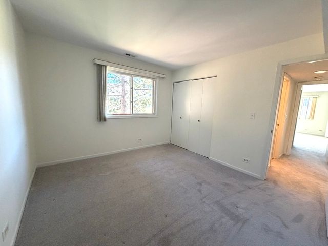 1905 W GOLF Road 2A, Mount Prospect, IL 60056