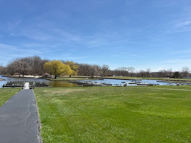 58 Vail Colony 9, Fox Lake, IL 60020