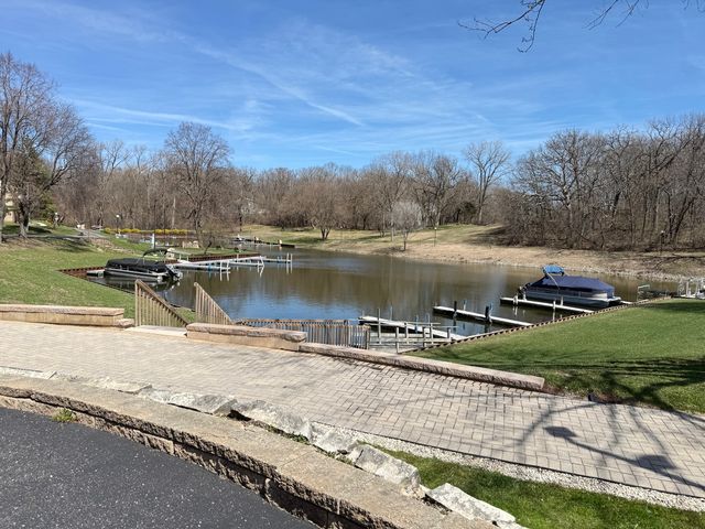 58 Vail Colony 9, Fox Lake, IL 60020
