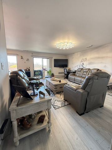 58 Vail Colony 9, Fox Lake, IL 60020