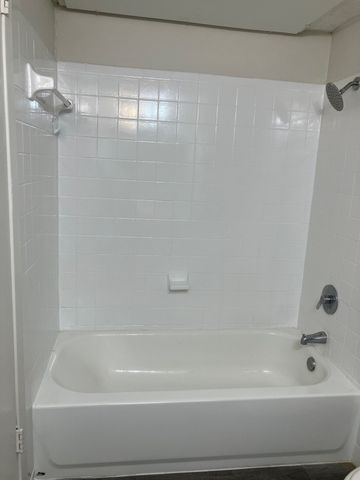 5727 Harvest Hill Road 1042, Dallas, TX 75230