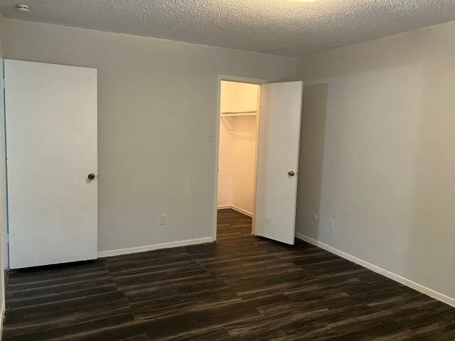 5727 Harvest Hill Road 1042, Dallas, TX 75230