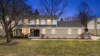 39728 Bonnie Court, Clinton Charter Township, MI 48038