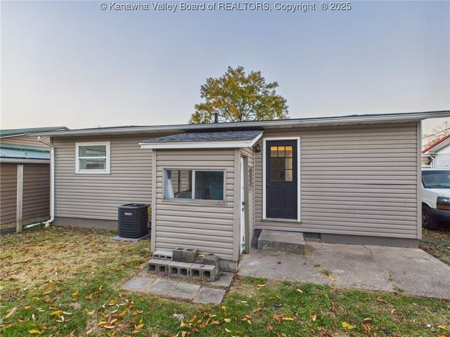 414 Lore Street, St Albans, WV 25177