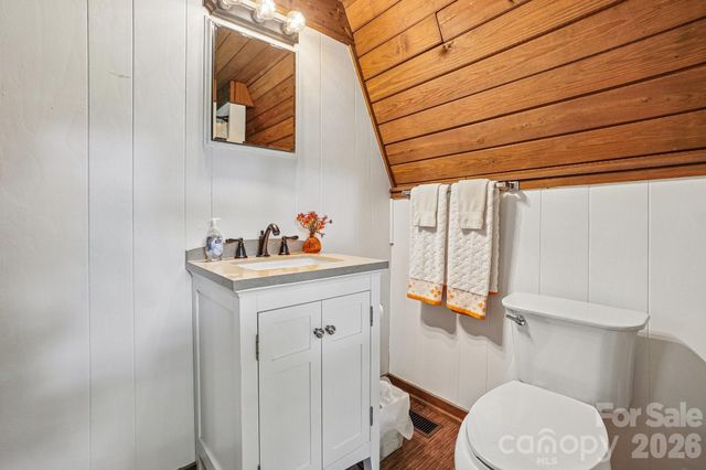 201 Hampton Gap Drive, Mars Hill, NC 28754