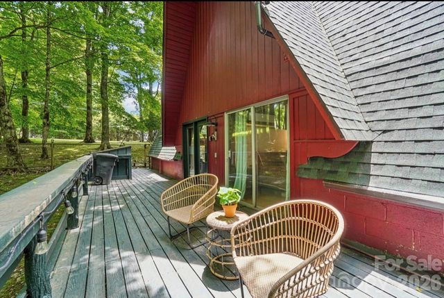 201 Hampton Gap Drive, Mars Hill, NC 28754
