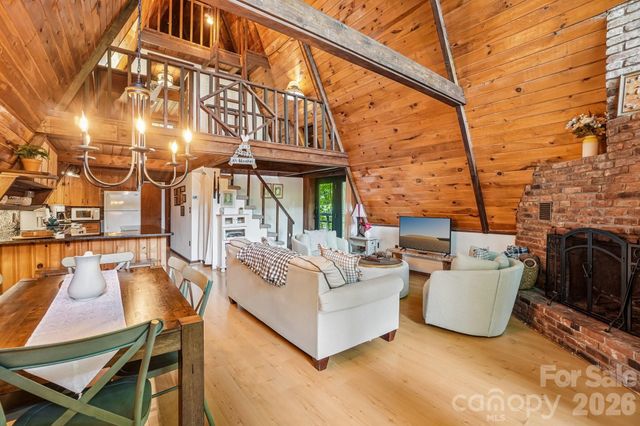 201 Hampton Gap Drive, Mars Hill, NC 28754