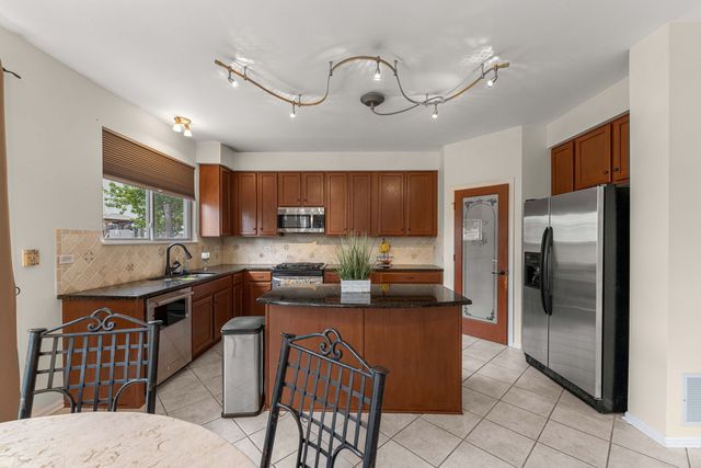 5370 Chancery Way, Lake In The Hills, IL 60156
