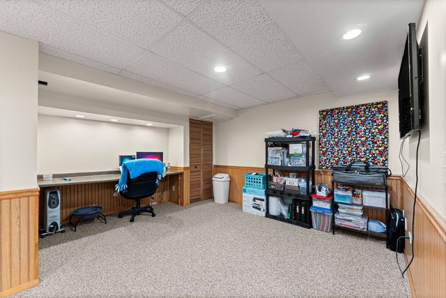 5370 Chancery Way, Lake In The Hills, IL 60156