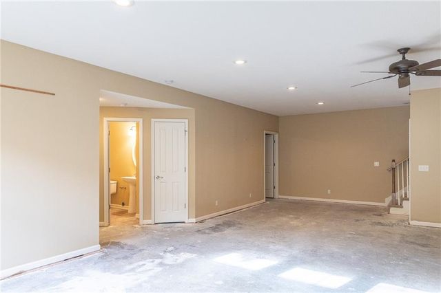 11575 S Bell Ct Drive 102, Olathe, KS 66061