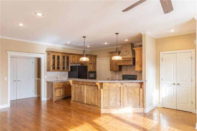 11575 S Bell Ct Drive 102, Olathe, KS 66061