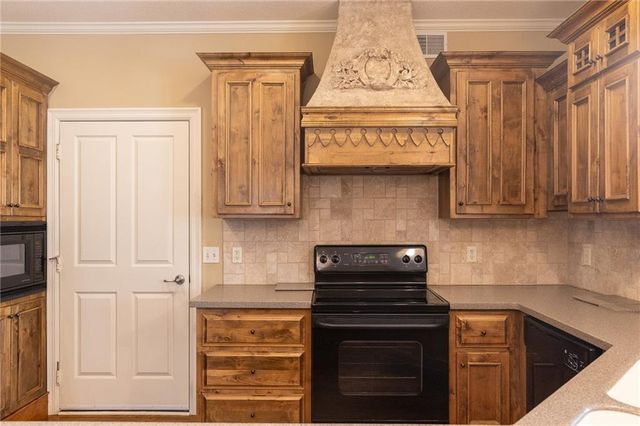 11575 S Bell Ct Drive 102, Olathe, KS 66061