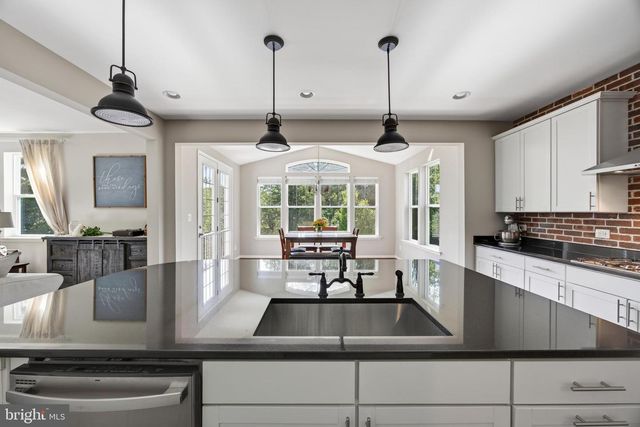 1508 TOUCHARD DR, Catonsville, MD 21228