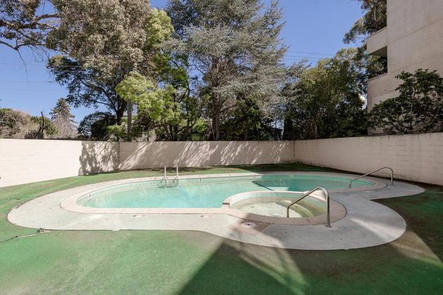 1515 Arc Way 105, Burlingame, CA 94010