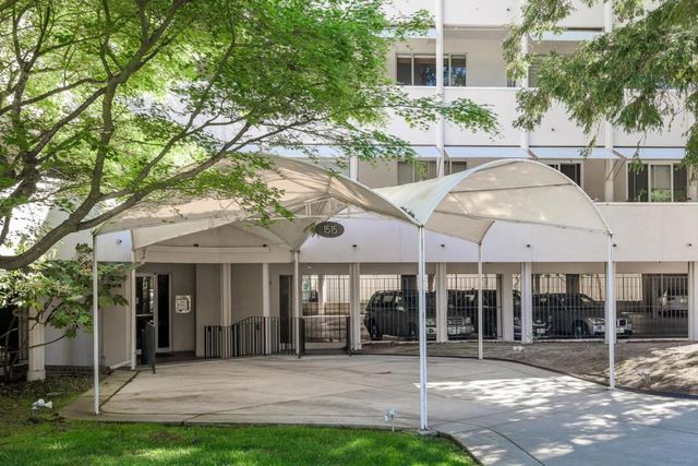 1515 Arc Way 105, Burlingame, CA 94010
