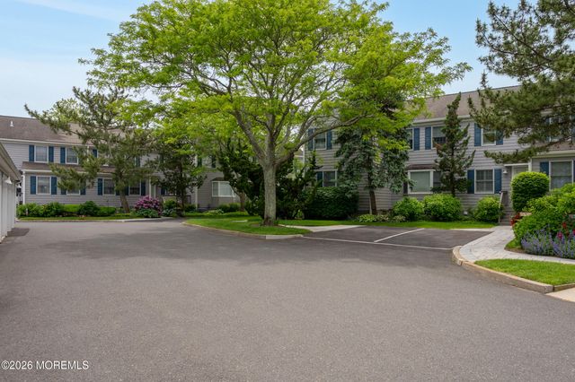 69 Bay Point Harbour, Point Pleasant, NJ 08742