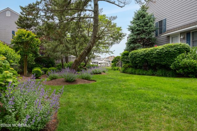 69 Bay Point Harbour, Point Pleasant, NJ 08742