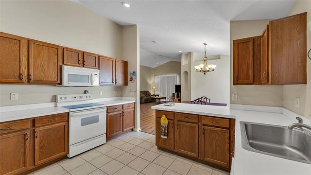 2729 PANKAW LANE, Valrico, FL 33596