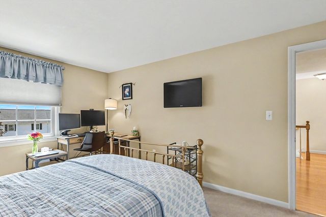 12 Christopher Drive 36, Methuen, MA 01844