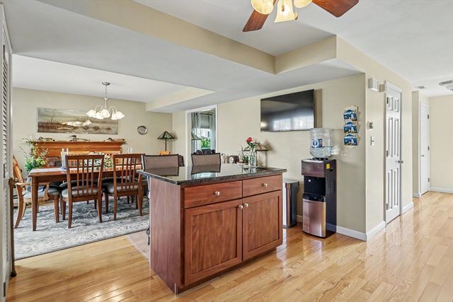 12 Christopher Drive 36, Methuen, MA 01844