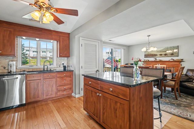 12 Christopher Drive 36, Methuen, MA 01844
