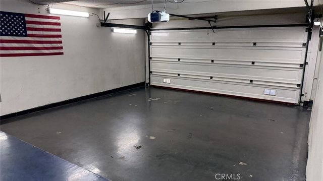 11300 Foothill Boulevard 33, Lakeview Terrace, CA 91342