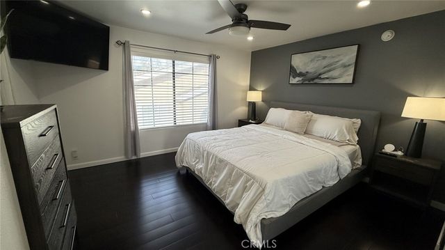 11300 Foothill Boulevard 33, Lakeview Terrace, CA 91342