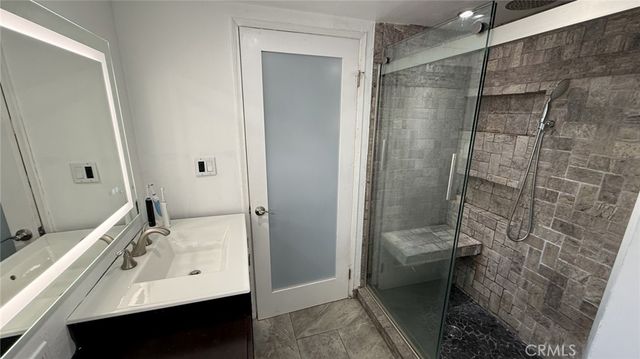 11300 Foothill Boulevard 33, Lakeview Terrace, CA 91342