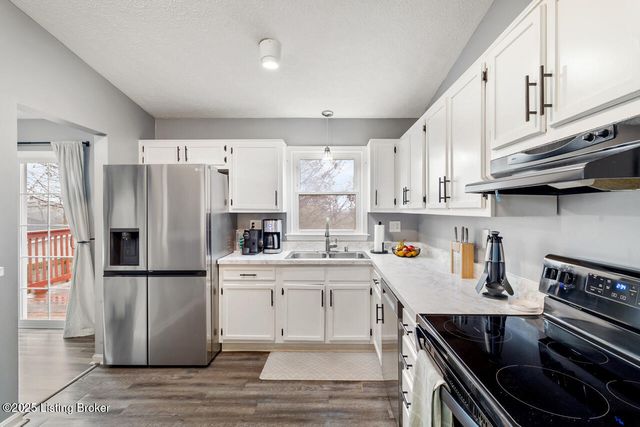 12119 Stroll Ct, Louisville, KY 40245