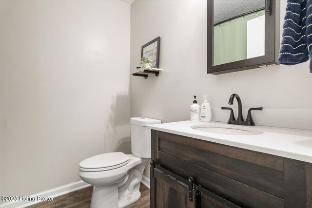 12119 Stroll Ct, Louisville, KY 40245