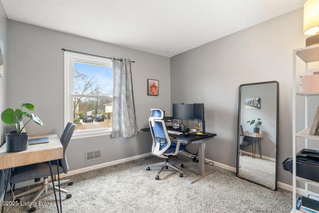 12119 Stroll Ct, Louisville, KY 40245