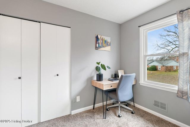 12119 Stroll Ct, Louisville, KY 40245