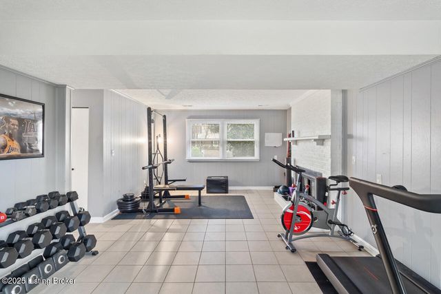 12119 Stroll Ct, Louisville, KY 40245