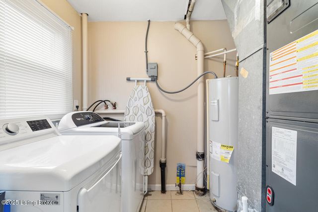 12119 Stroll Ct, Louisville, KY 40245