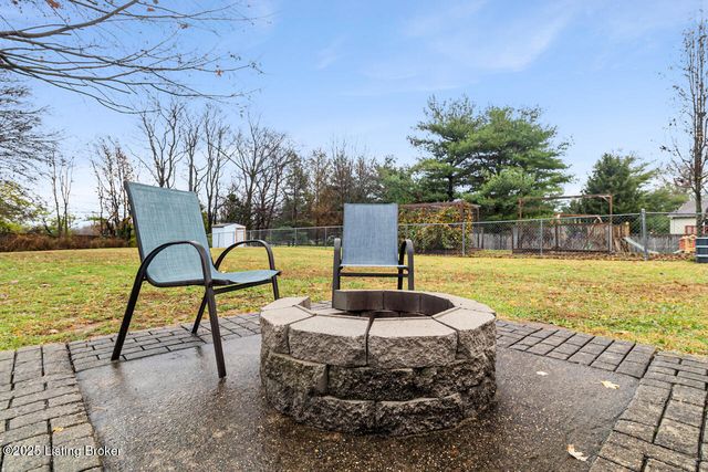 12119 Stroll Ct, Louisville, KY 40245