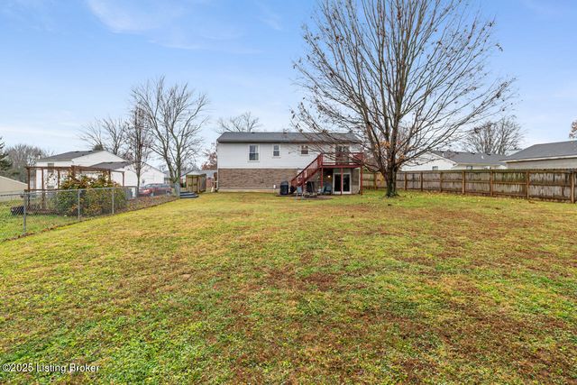 12119 Stroll Ct, Louisville, KY 40245