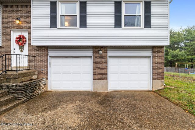 12119 Stroll Ct, Louisville, KY 40245