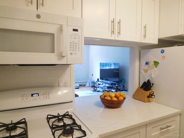 2 Consulate Drive 2-H, Tuckahoe, NY 10707